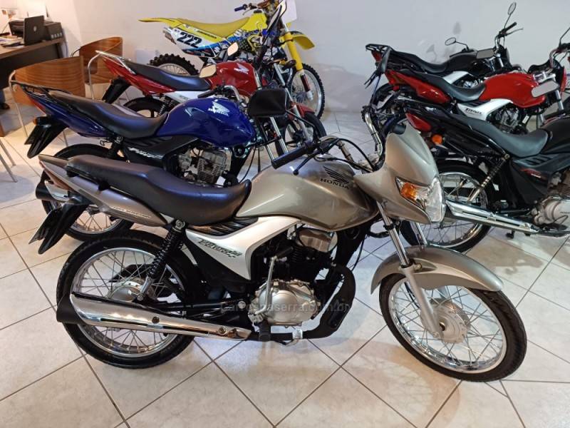 HONDA - CG 150 - 2009/2009 - Prata - R$ 8.990,00