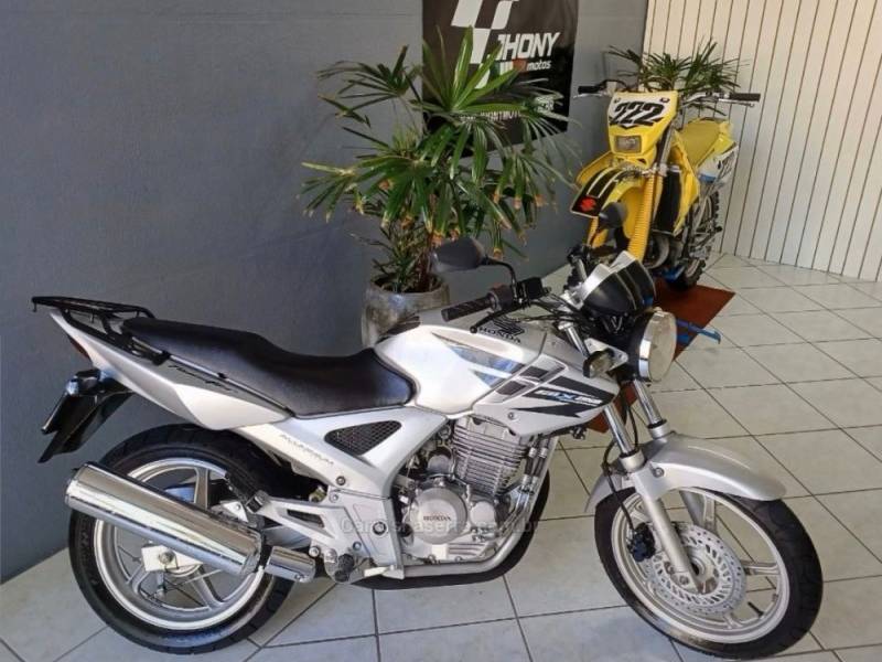 HONDA - CBX 250 TWISTER - 2005/2005 - Prata - R$ 9.500,00