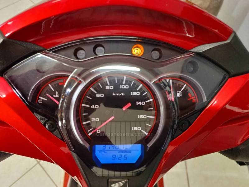 HONDA - SH 300I - 2017/2017 - Vermelha - R$ 16.900,00