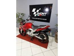 YAMAHA - FAZER - 2013/2013 - Vermelha - R$ 14.900,00