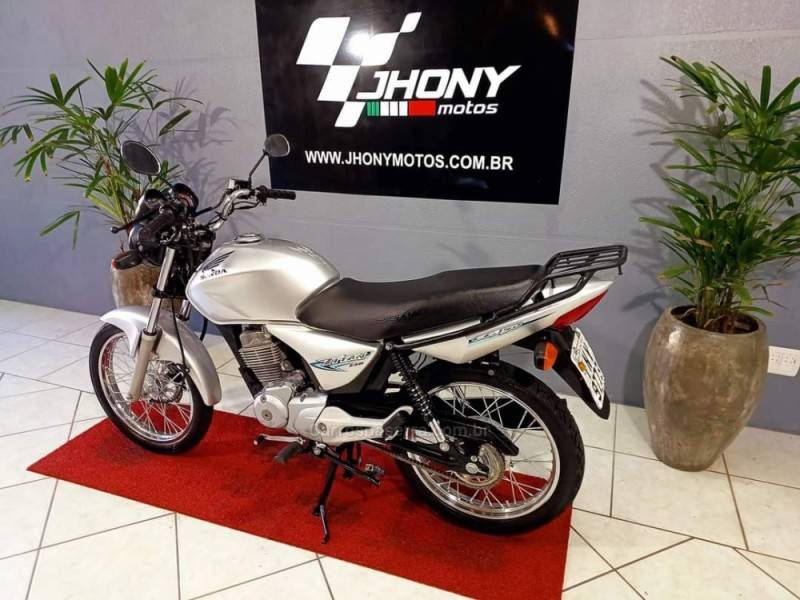 HONDA - CG 150 - 2008/2008 - Prata - R$ 9.500,00