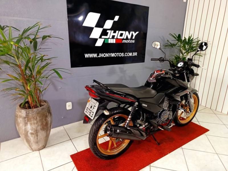 YAMAHA - FAZER - 2015/2015 - Preta - R$ 12.800,00