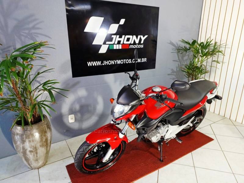 HONDA - CB 300R - 2012/2012 - Vermelha - R$ 13.500,00