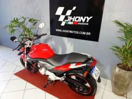 HONDA - CB 300R - 2012/2012 - Vermelha - R$ 13.500,00