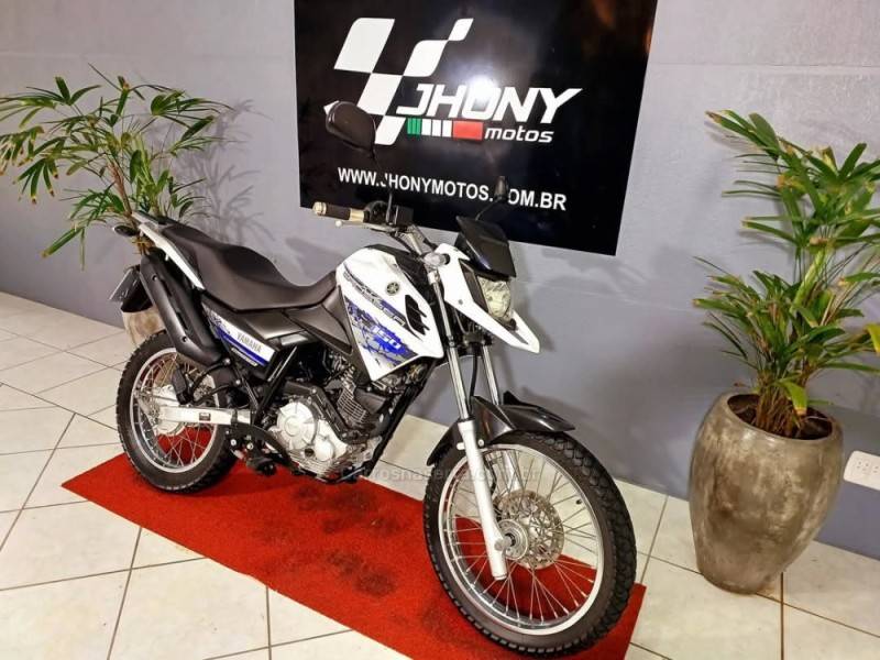 YAMAHA - XTZ 150 - 2015/2015 - Branca - R$ 14.800,00