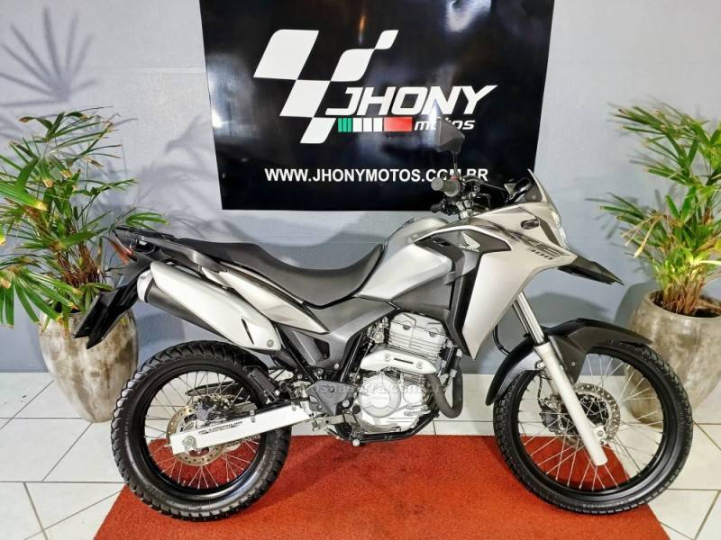 HONDA - XRE 300 - 2019/2019 - Prata - R$ 28.500,00