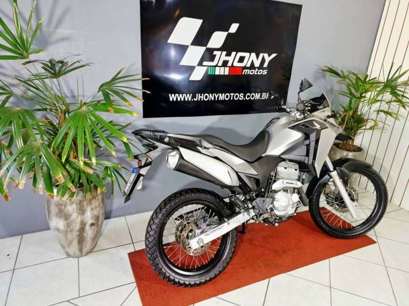 HONDA - XRE 300 - 2019/2019 - Prata - R$ 28.500,00