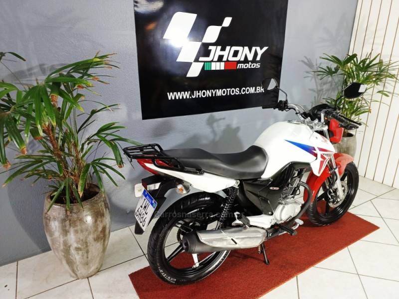 HONDA - CG 150 - 2015/2015 - Branca - R$ 13.900,00
