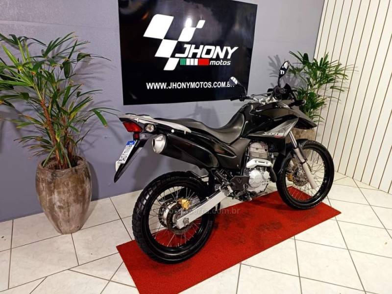 HONDA - XRE 300 - 2011/2011 - Preta - R$ 15.900,00