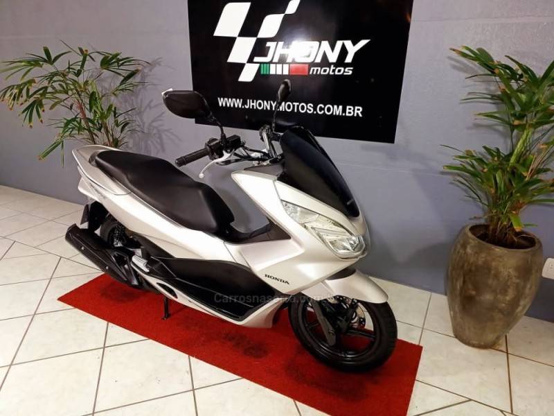 HONDA - PCX - 2018/2018 - Prata - R$ 14.900,00