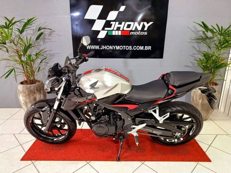 HONDA - CB 500F - 2021/2021 - Prata - R$ 35.500,00