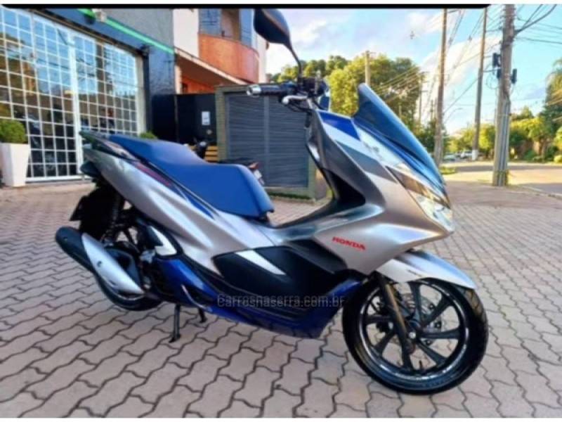 HONDA - PCX - 2021/2021 - Azul - R$ 17.500,00
