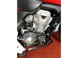 HONDA - CB 300F TWISTER - 2023/2023 - Vermelha - R$ 24.900,00