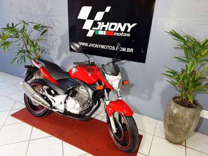 HONDA - CB 300R - 2012/2012 - Vermelha - R$ 13.500,00
