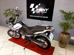 YAMAHA - XTZ 150 - 2015/2015 - Branca - R$ 14.800,00
