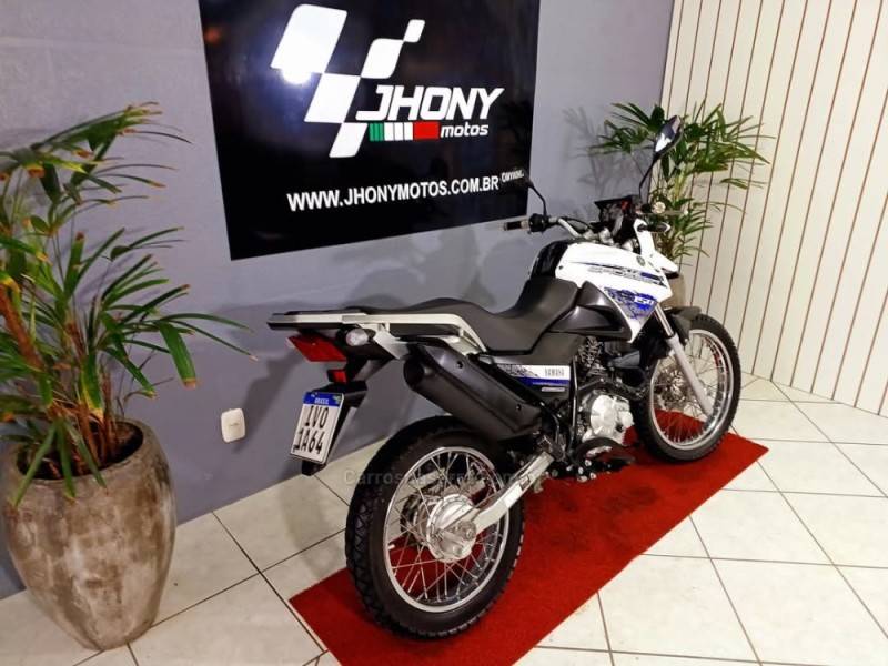 YAMAHA - XTZ 150 - 2015/2015 - Branca - R$ 14.800,00